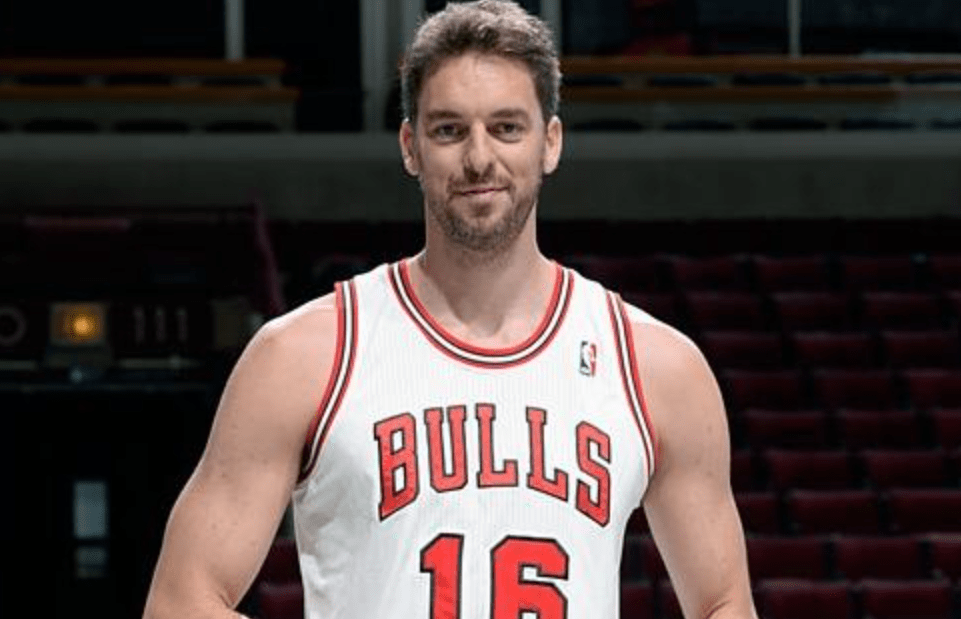 关于全明星赛冲刺阶段走向成谜，波特兰开拓者门线救险，管理层满意，年轻球员得到机会的信息